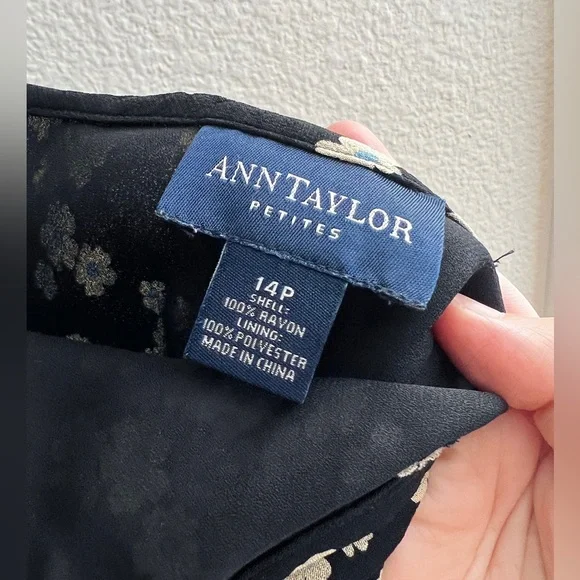 Vintage Ann Taylor Floral Print Skirt - Size 14P - Picture 4 of 5